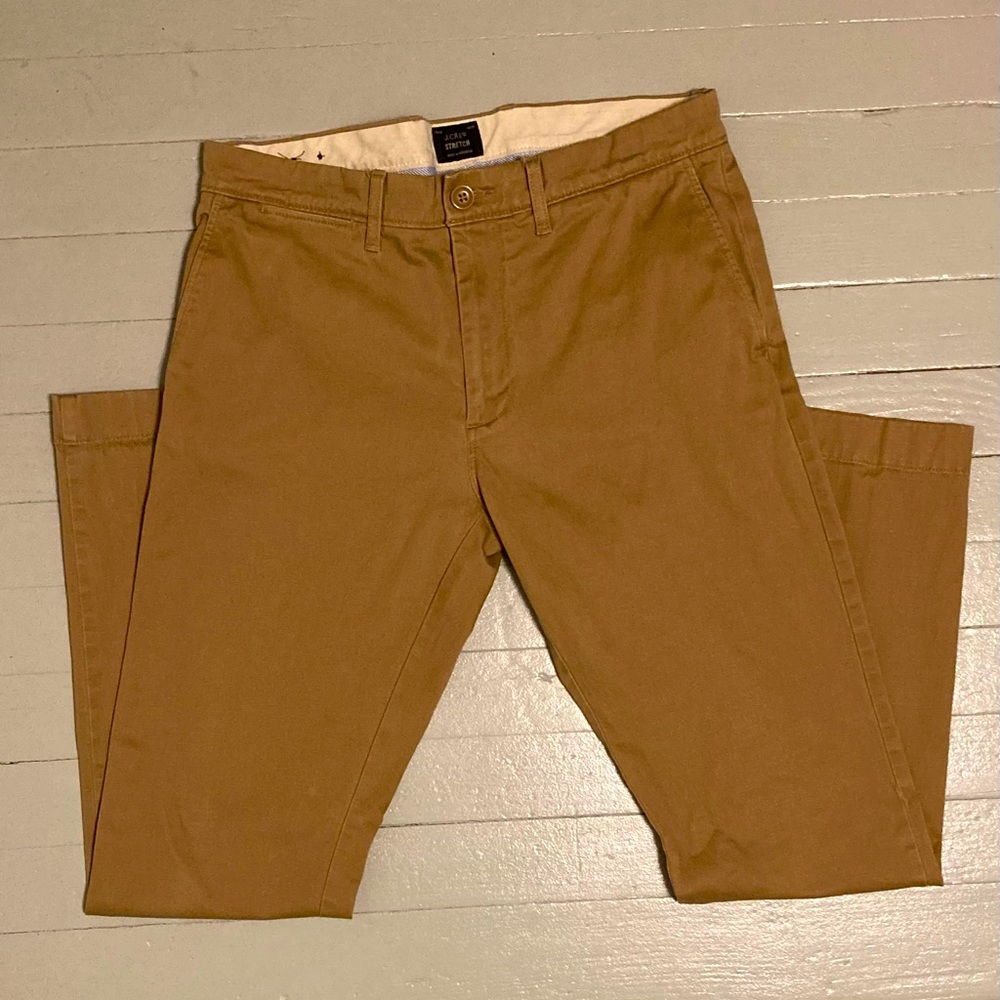 J Crew 484 Slim men's chinos. Great condition. Slim profile. Stretch cotton.